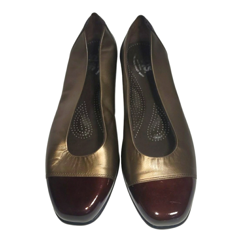 SAS Women's Loafers Size 8 1/2 Flats Patent Leather